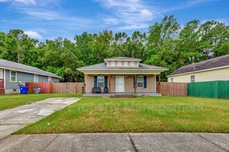 Building Photo - 2568 Celestial Ct