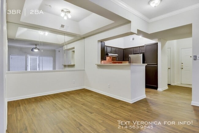 Building Photo - Apartments near Capital of Texas Highway