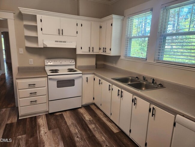 Building Photo - 7509 NC-27