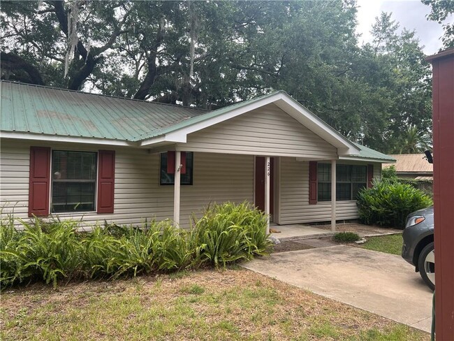 Building Photo - 226 Dobbs Ln