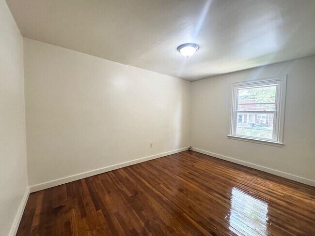 Foto del edificio - 415 Fairview Ave