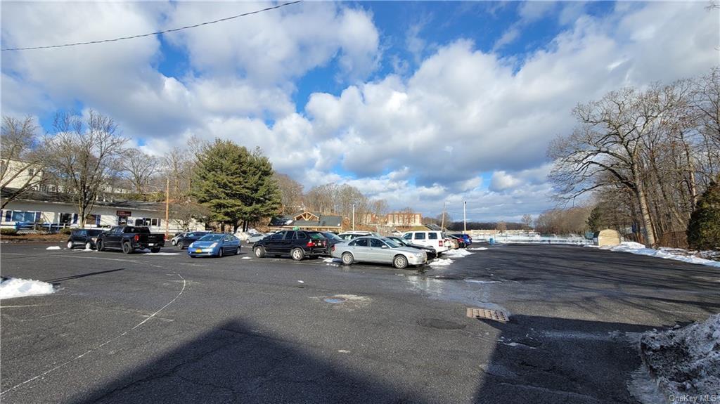 1 Main St, Highland, NY 12528 Room for Rent in Highland, NY