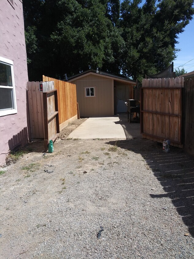 Front view - 1604 Beverly Dr