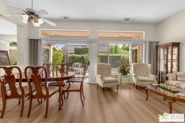 Foto del edificio - 37468 Westridge Ave