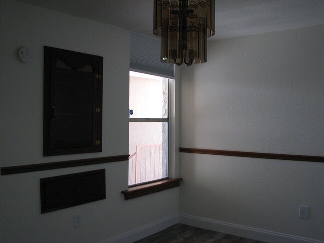 Building Photo - 514 Orange Dr