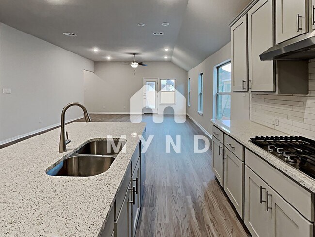 Foto del edificio - 1513 Low Branch Ln