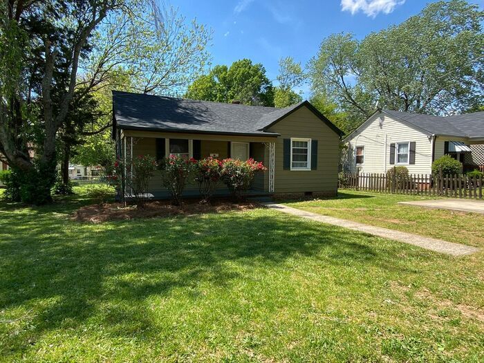 Foto principal - 2020 Hoover St-3BR/2BA-HOME!!!