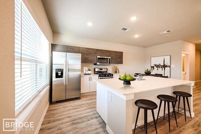 Building Photo - 4013 Dayton Dr