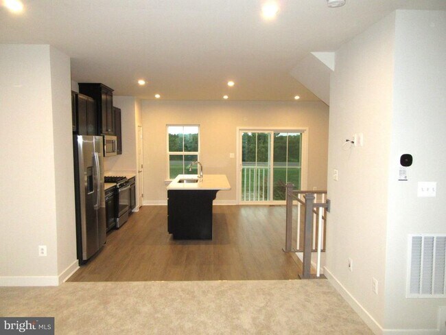 Building Photo - 110 Fletcher Cir