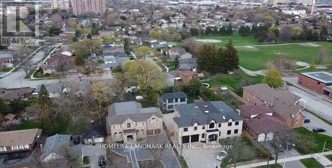 Photo du bâtiment - 1993 Brimley Rd