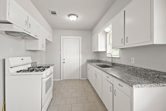 Building Photo - 7411 Langley Rd