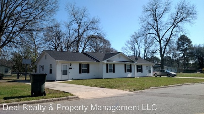 403 S Massey St Selma Nc 27576 Condo For Rent In Building Photo 403 S Massey St
