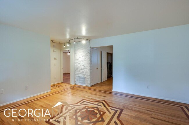 Building Photo - 4190 Bowers Pointe Dr SW