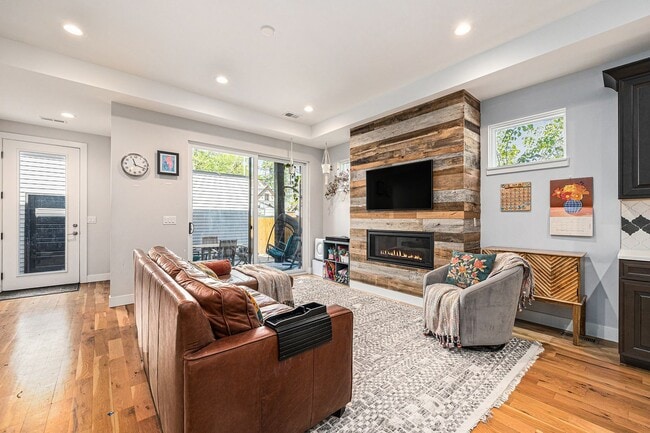 Building Photo - Stunning Historic-Style Home with Modern L...