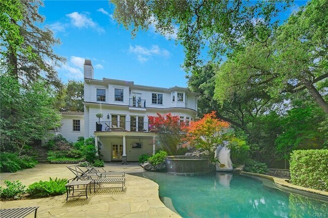 Foto del edificio - 4322 Woodleigh Ln