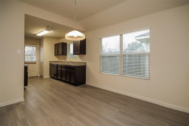 Foto del edificio - 2443 Gibbs Bend Ct