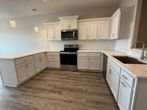 Building Photo - 8806 Bristlecone Dr