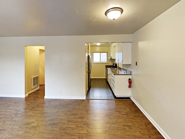 Building Photo - 3014 Fruitvale Ave