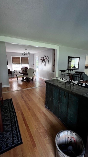 Open concept - 550 Lincoln Ave SW
