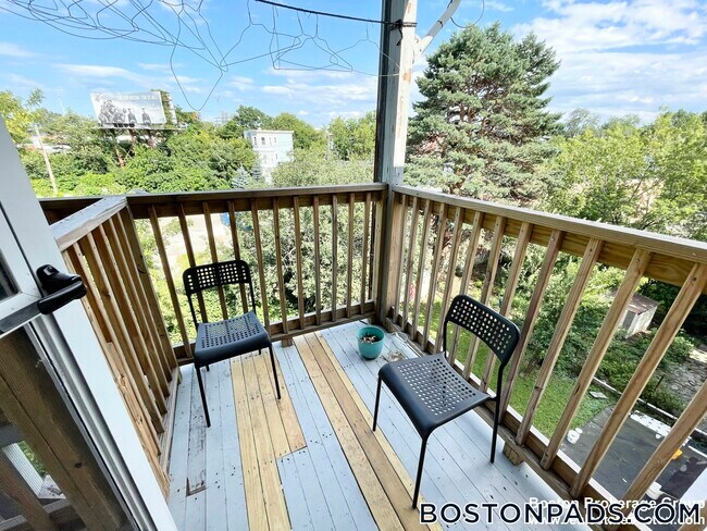 Foto del edificio - 103 Buttonwood St