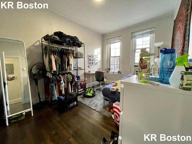 Building Photo - 44 Saint Germain St