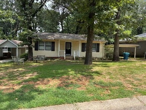 Building Photo - 6712 Waverly Dr