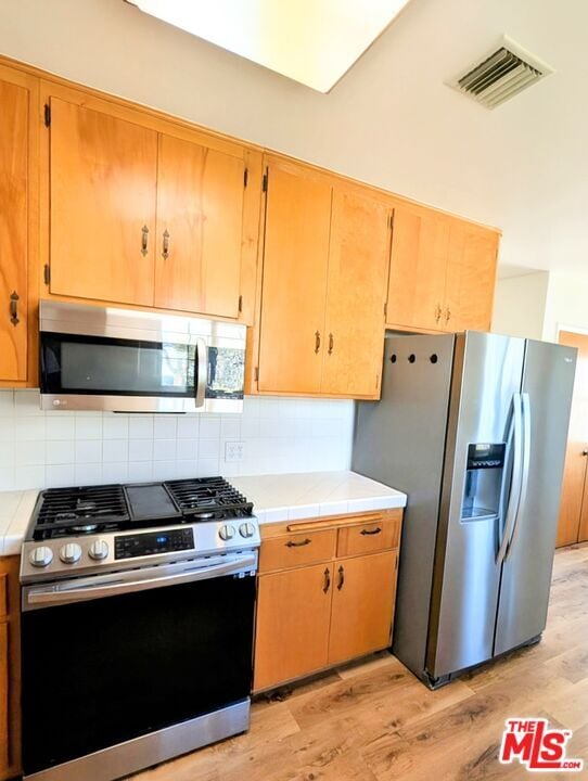 Building Photo - 324 E Benbow St