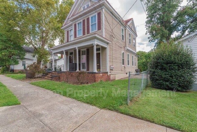 Building Photo - 516 4th St