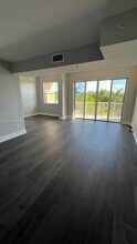 Building Photo - 509 E Sheridan St