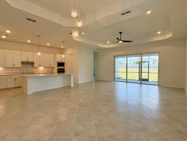 Building Photo - Brand New Luxury Rental in Wellen Park – Never Lived In!