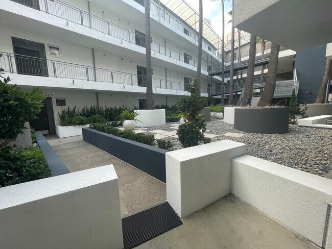 Foto del edificio - 101 W Market St