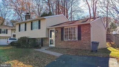 Building Photo - 8465 Yellow Leaf Ct