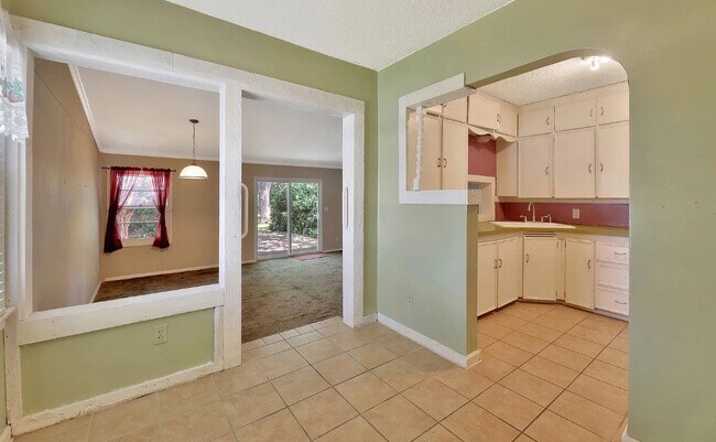 Foto del edificio - 1544 N Sedgwick Ave