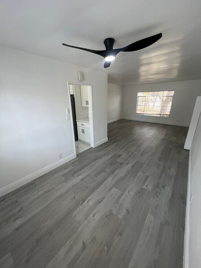 Interior Photo - The Montville