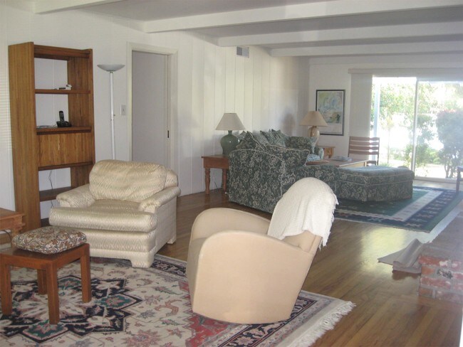 Building Photo - 2934 Lupin Ln