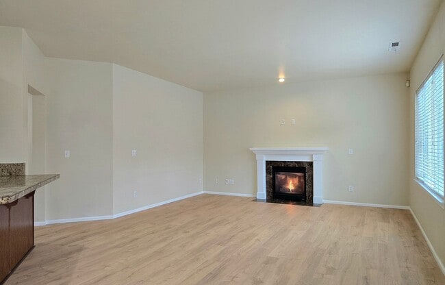 Building Photo - 7620 13th St SE