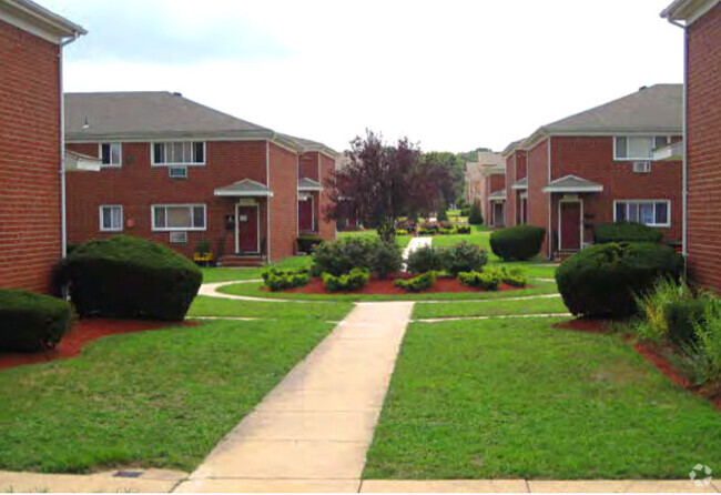 Crossroads Manor Apartments