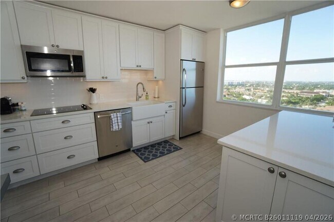 Foto del edificio - 5200 N Ocean Blvd