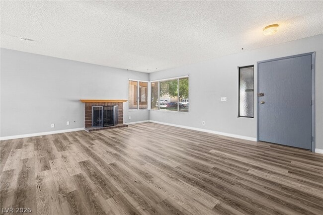 Building Photo - 6951 Wedgewood Way