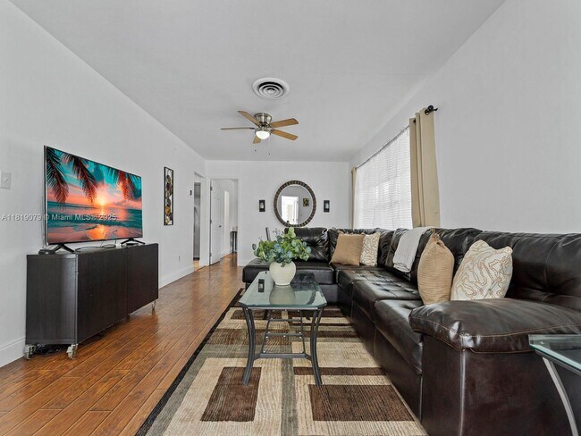 Foto del edificio - 1418 N 16th Ave