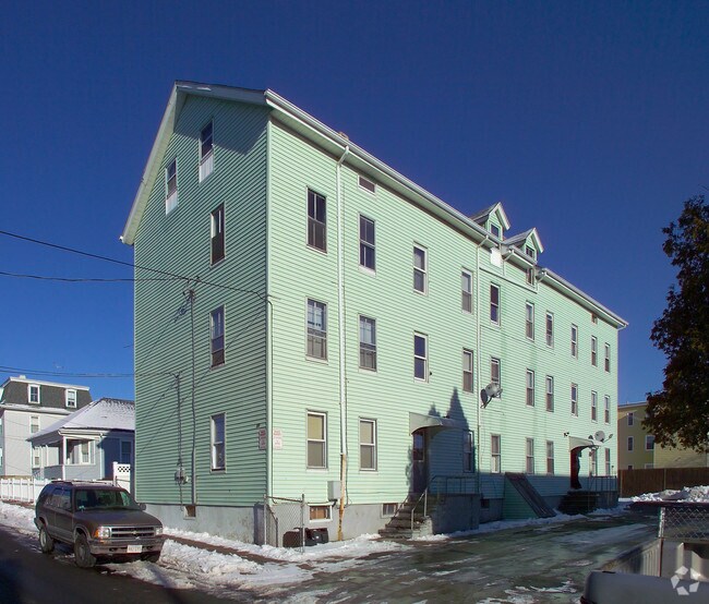Building Photo - 85 Davis St