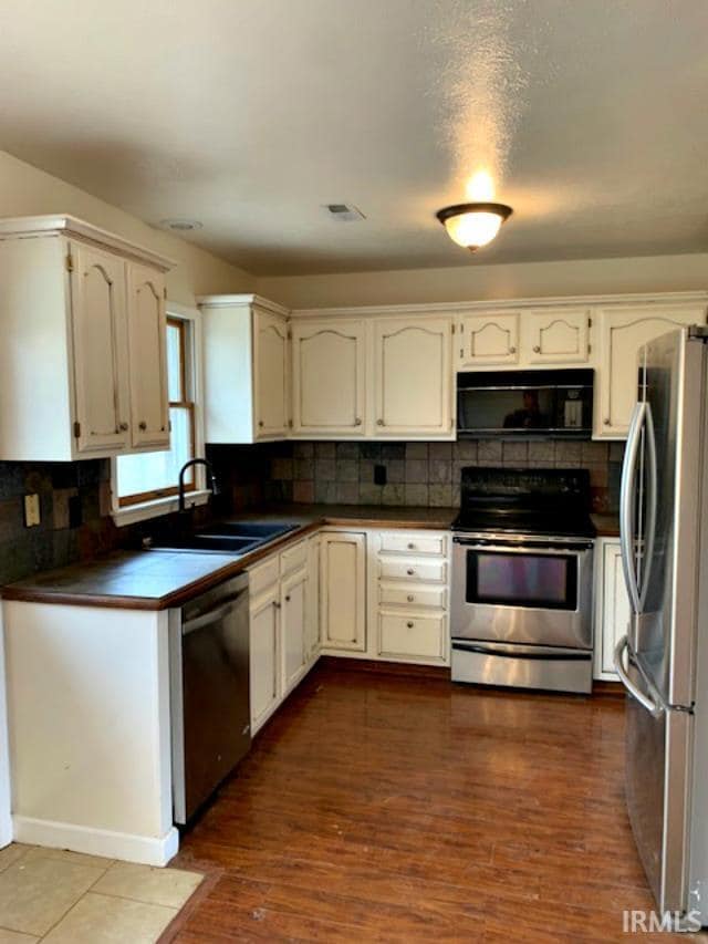 Building Photo - 545 Brookview Dr