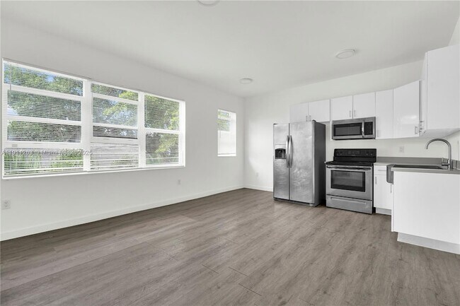 Foto del edificio - 402 NW 12th Ave