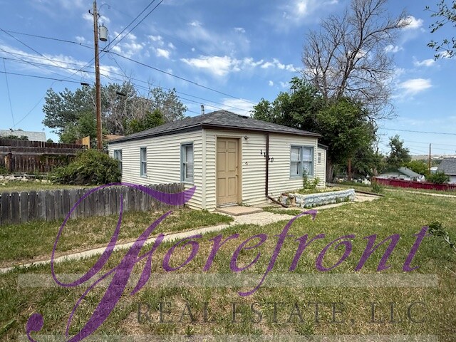 Building Photo - 1120 S Willow St