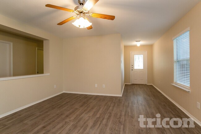 Foto del edificio - 8134 Chancewood Ln