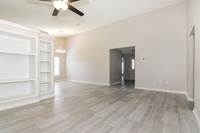 Foto del edificio - 26808 Haverhill Dr