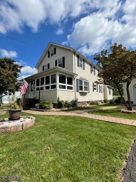 Foto del edificio - 27 Irvington Ave