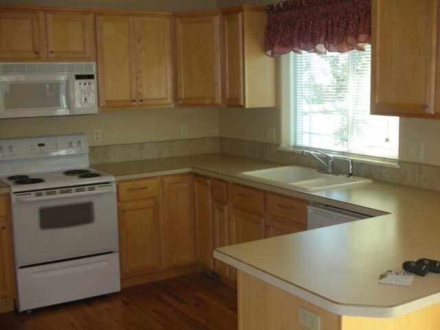 Foto del edificio - 4 Bedroom Home in NE Bend!