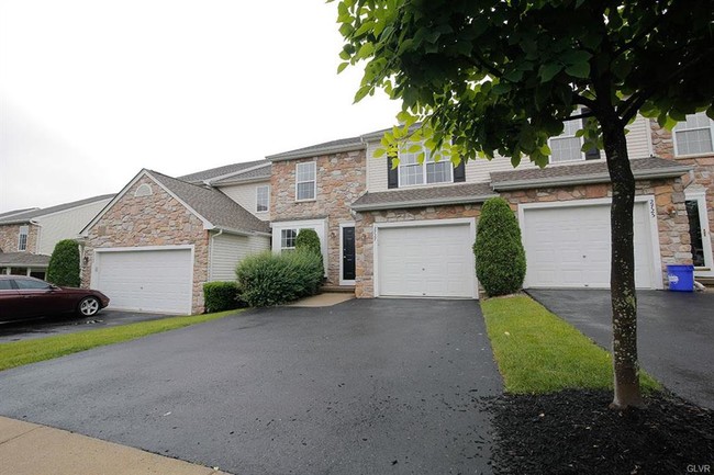 Building Photo - 2727 Bachman Dr
