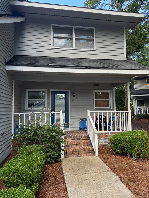 Foto principal - 2029 Eastwood Rd